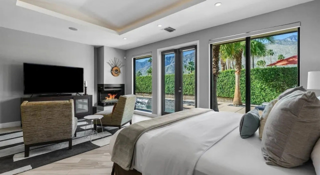 Polynesian Luxe Palm Estate
