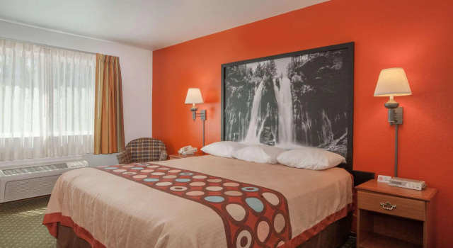 Двухместный номер Standard Super 8 by Wyndham Cloverdale Wine Country