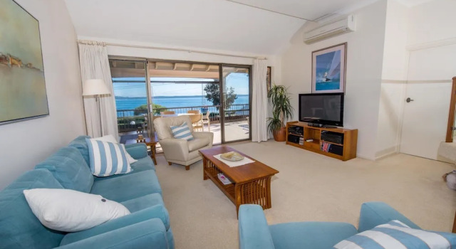 Апартаменты с 3 комнатами с балконом A Yachtsmans Rest Unit 4, 37 Victoria Parade