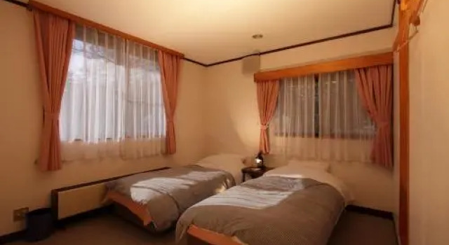 Piremon, Boek Hotel Hakuba 