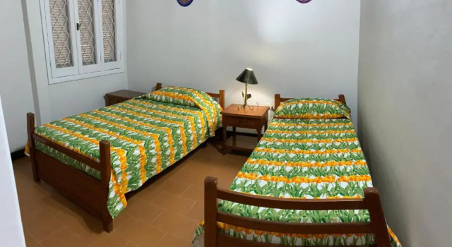 Casa para 12 con garaje, jardín y quincho