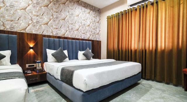 Hotel Miracle, Забронировать Отель Отели штата Мадхья-Прадеш с парковкой, Парковка