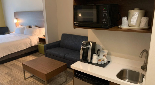 Двухместный люкс Holiday Inn Express & Suites Beaumont - Oak Valley by IHG