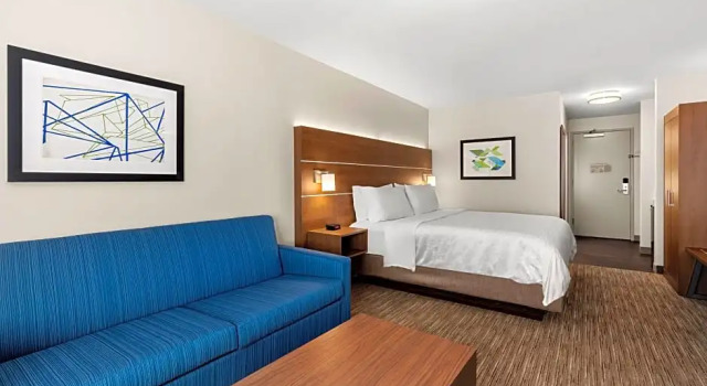Люкс Standard Holiday Inn Express and Suites Sumner by IHG