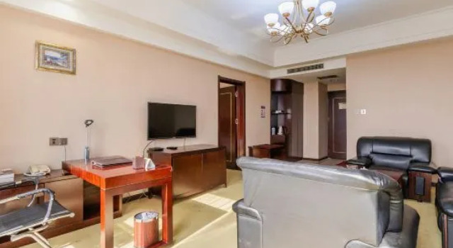 Люкс Business Weishi International Hotel