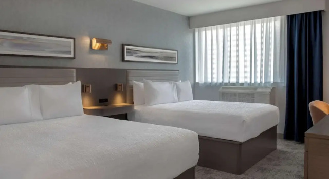 Standard Neljän hengen huone Best Western Charterhouse