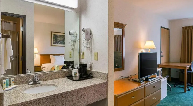 Номер Standard Quality Inn & Suites Belmont - Platteville
