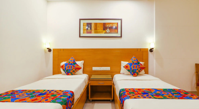 Номер Deluxe FabHotel A&M - Nr LV Prasad Institute, Banjara Hills