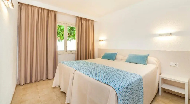 Hi! Aparthotel Bouganvilla Park, Varaa Hotelli Hotellit Sant Llorenc des Cardassar aamiaisella, Aamiainen