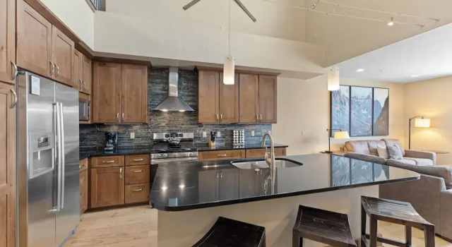Watertower Place Condos Unit 202, Building B