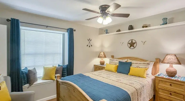 Номер Comfort Southwest Splendor 2BR Tempe Townhome