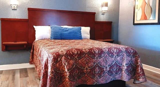 Двухместный номер Standard Sheldons Motel by OYO Keysville Near Hwy 360