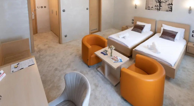 Двухместный номер Superior Euro Garni Hotel