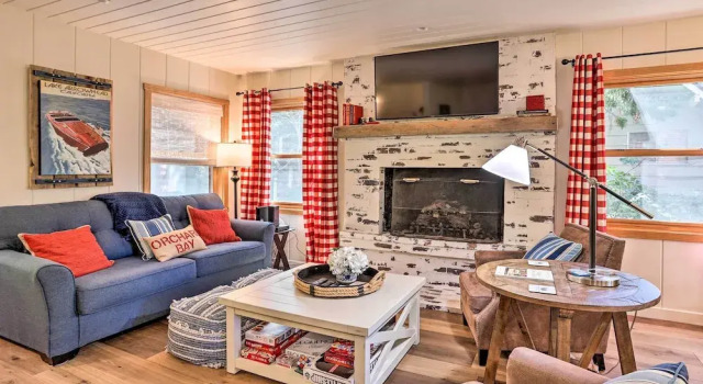 Steps to Lake: Cabin w/ Deck in Lake Arrowhead