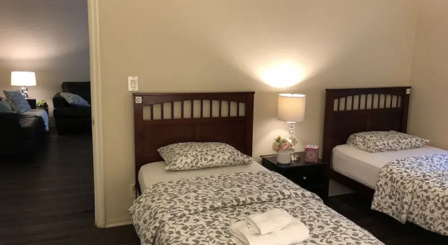Апартаменты с балконом Prime Location For UCLA Students S209