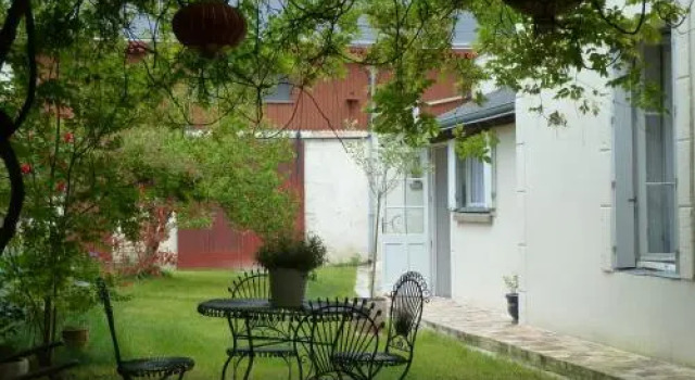 Le Jardin Andrinople, Rezerwuj Hostel  