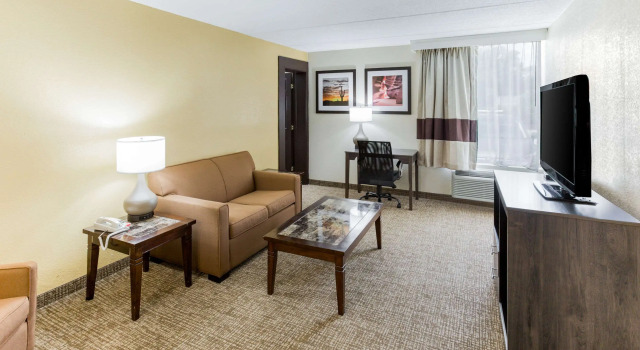Двухместный люкс Quality Inn & Suites Plattsburgh