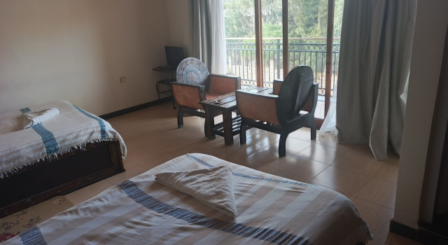 Семейный номер Standard с балконом и с видом на город Honey Land Hotel
