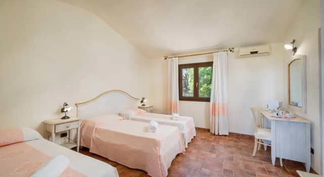 Трёхместный номер Standard с видом на сад Borgo Alba Barona Turismo Rurale