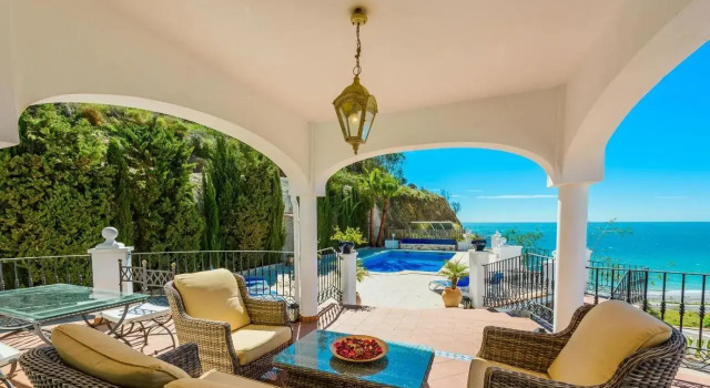 Villas Nerjazul - El Peñoncillo Beach