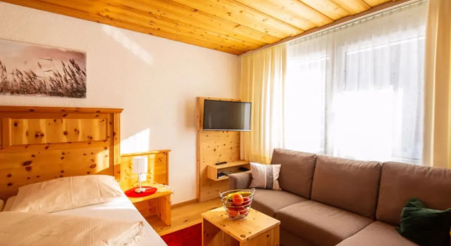 Atlantis-Appartements 35004, Book Hotel Samnaun 