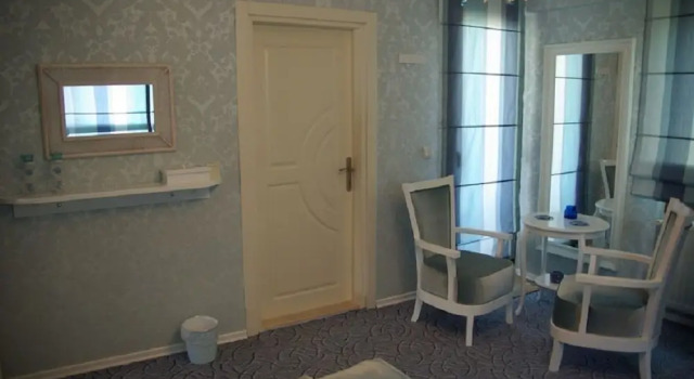 Luksusowy pokój Parla Viens Suites