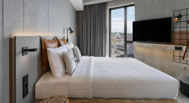 Двухместный номер Moxy Sleeper Отель Moxy Kaunas Center