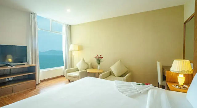 Двухместный номер Deluxe с видом на море Glamour Hotel Nha Trang