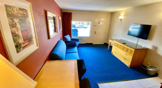 Двухместный люкс Deluxe Breeze Inn & Suites, Virginia Beach