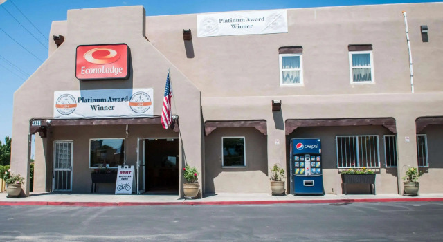 Econo Lodge Albuquerque Old Town, Rezerwuj Hotel Hotele w Albuquerque z parkingiem, Parking