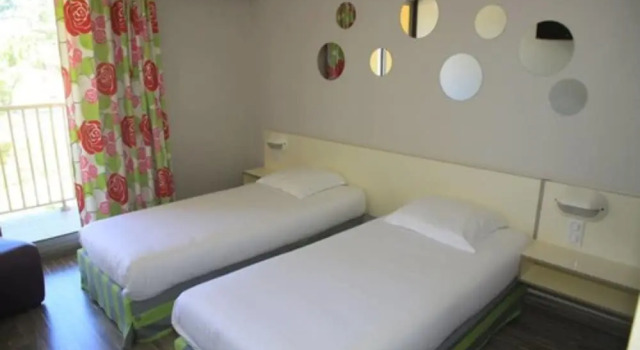 Одноместный номер Standard с балконом Isola Hôtel