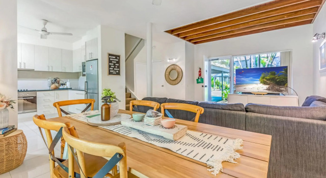 Reeforest☆2 pools☆spa☆hammock☆scooters☆WiFi☆Netflix☆parking☆, Prenota Hotel Hotel a Queensland con piscina, Piscina