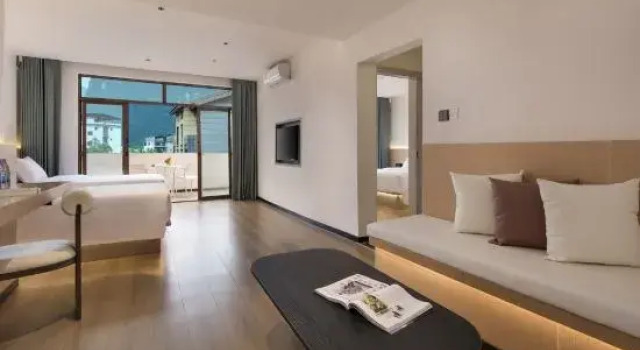 Люкс Luxury Panlong Lishore Resort (Yangshuo West Street Liriver)
