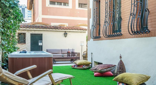 Jardines del Real, Забронировать Отель El Pla del Real 