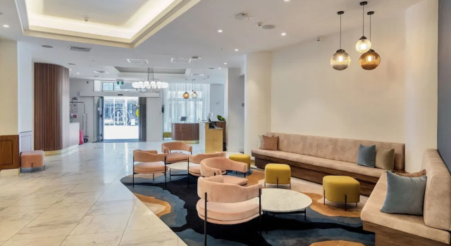 Central Queen St Apartment | Aircon & WiFi