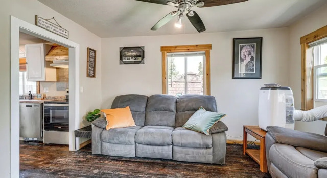 3 Mi to University of Oregon: Cozy Home, Buchen Sie Ferienhaus Springfield Willamette Valley