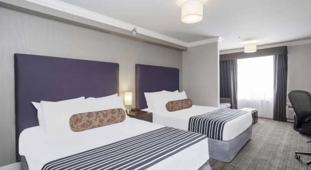 Номер Executive Sandman Hotel & Suites Calgary South