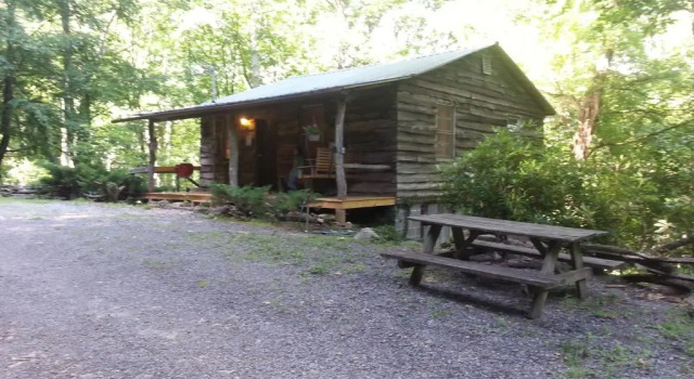 Коттедж Arrowmont Stables & Cabins