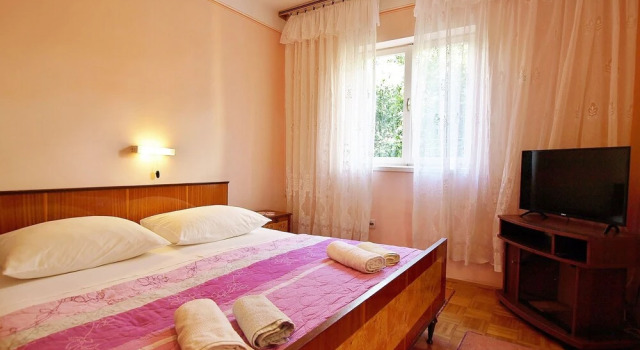 Apartments DARINKA BEG, Prenota Appartamento Hotel a Isole Quarnerine con parcheggio, Parcheggio