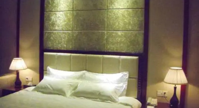 Ming Ren Hotel, Book Hotel Hotels in Liuzhou with Parking, Parking