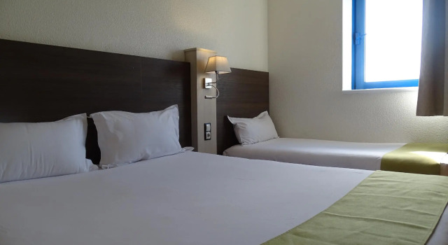Номер Deluxe Euro Hôtel Airport Orly Rungis