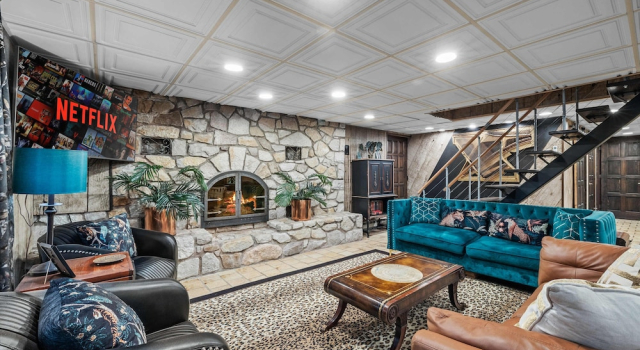 Poconos Speakeasy Hot Tub Dog-friendly Near Ski