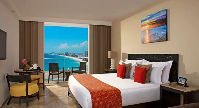 Двухместный номер Deluxe с балконом и oceanfront Krystal Grand Cancun All Inclusive
