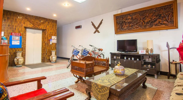 Khelang Nakorn Hotel, Забронировать Отель Недорогие отели Лампанг, рядом с Уличный рынок «Кад Кун Та», недорого