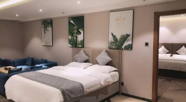 Семейный люкс Deluxe GEM Hotel Rizhao Wanda Plaza