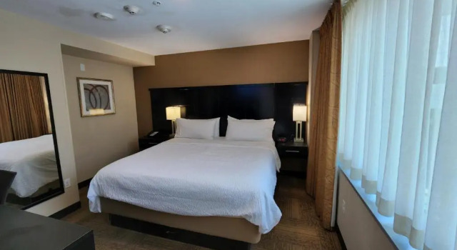 Двухместный люкс c 1 комнатой Staybridge Suites Denver Downtown by IHG