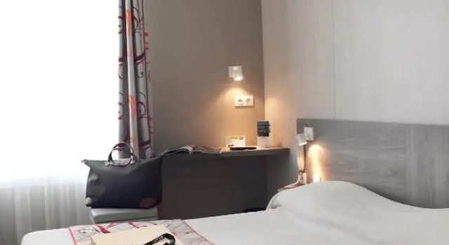 Номер Comfort Brit Hotel Confort Le Revest Sainte-Maxime