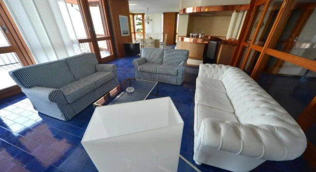 Holiday Garda Villa Dolcelago Lake Front, Buchen Sie Villa Villen in Brescia, Villa