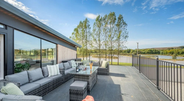 Weekstone Waterside Barn, Rezervasyon Tatil Evi Merseyside villalar, Villa