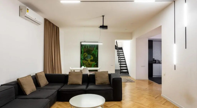 Апартаменты Super Cozy Stylish Apartment For 4 In Tbilisi